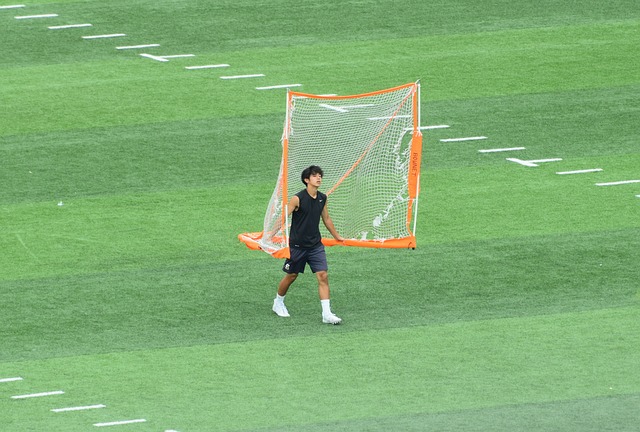 与中场的
